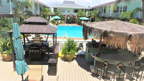 Island House Hotel