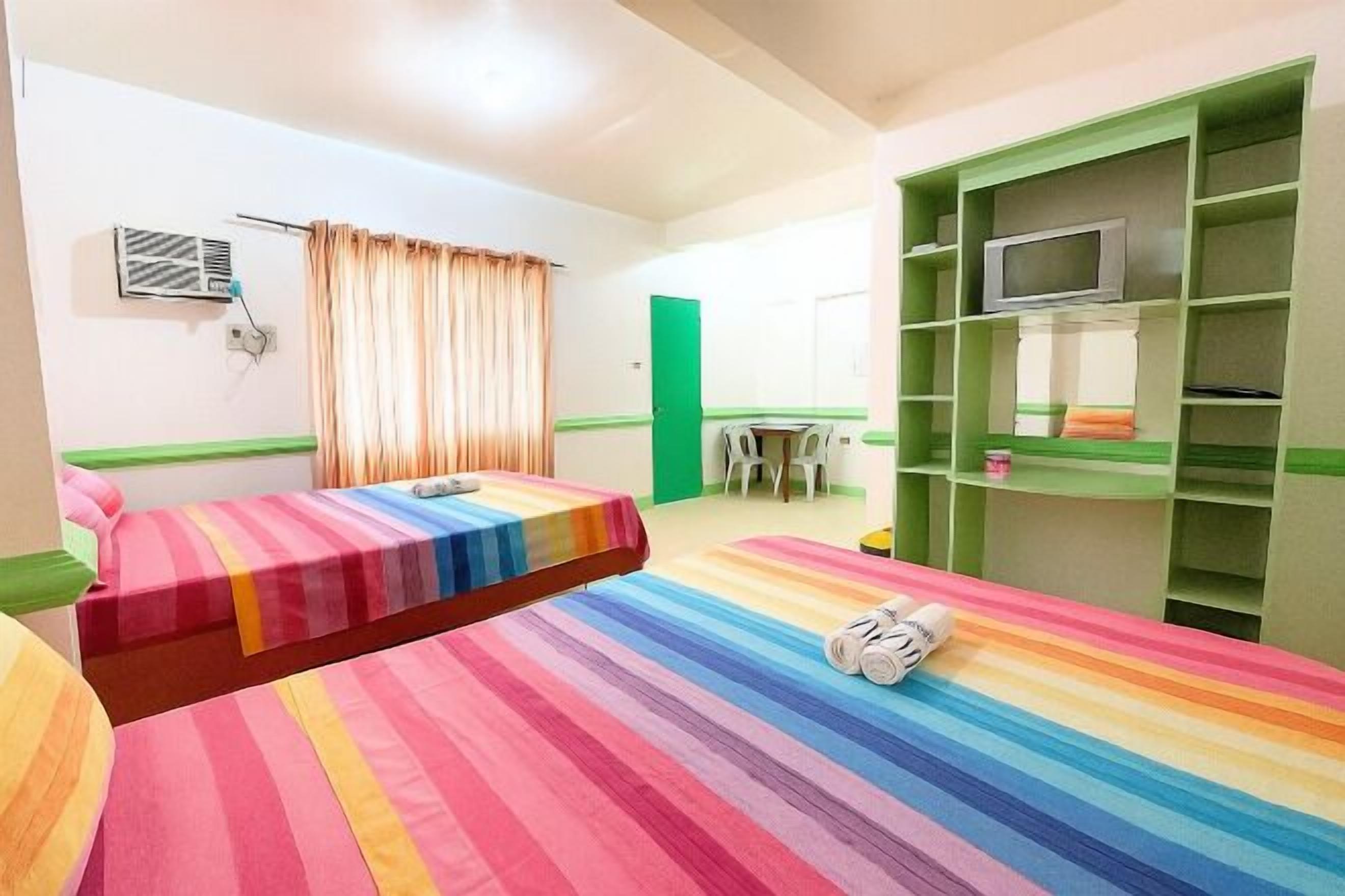 Bureau, draps fournis