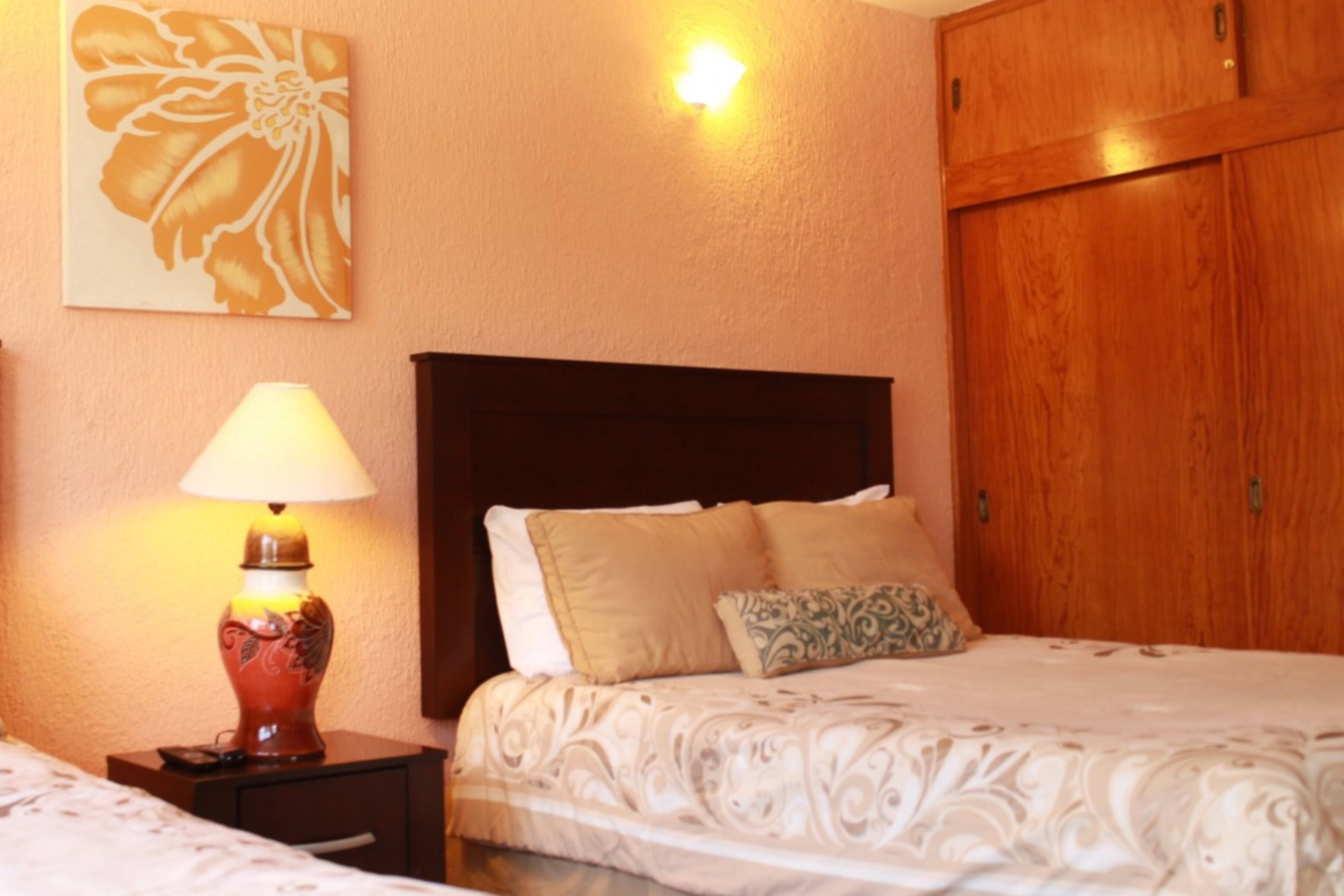 standard room | pillow-top beds, in-room safe, iron/ironing board, cots/infant beds