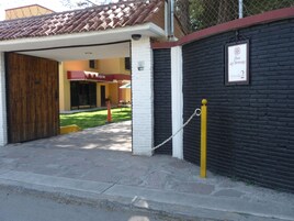 Entrada de la propiedad