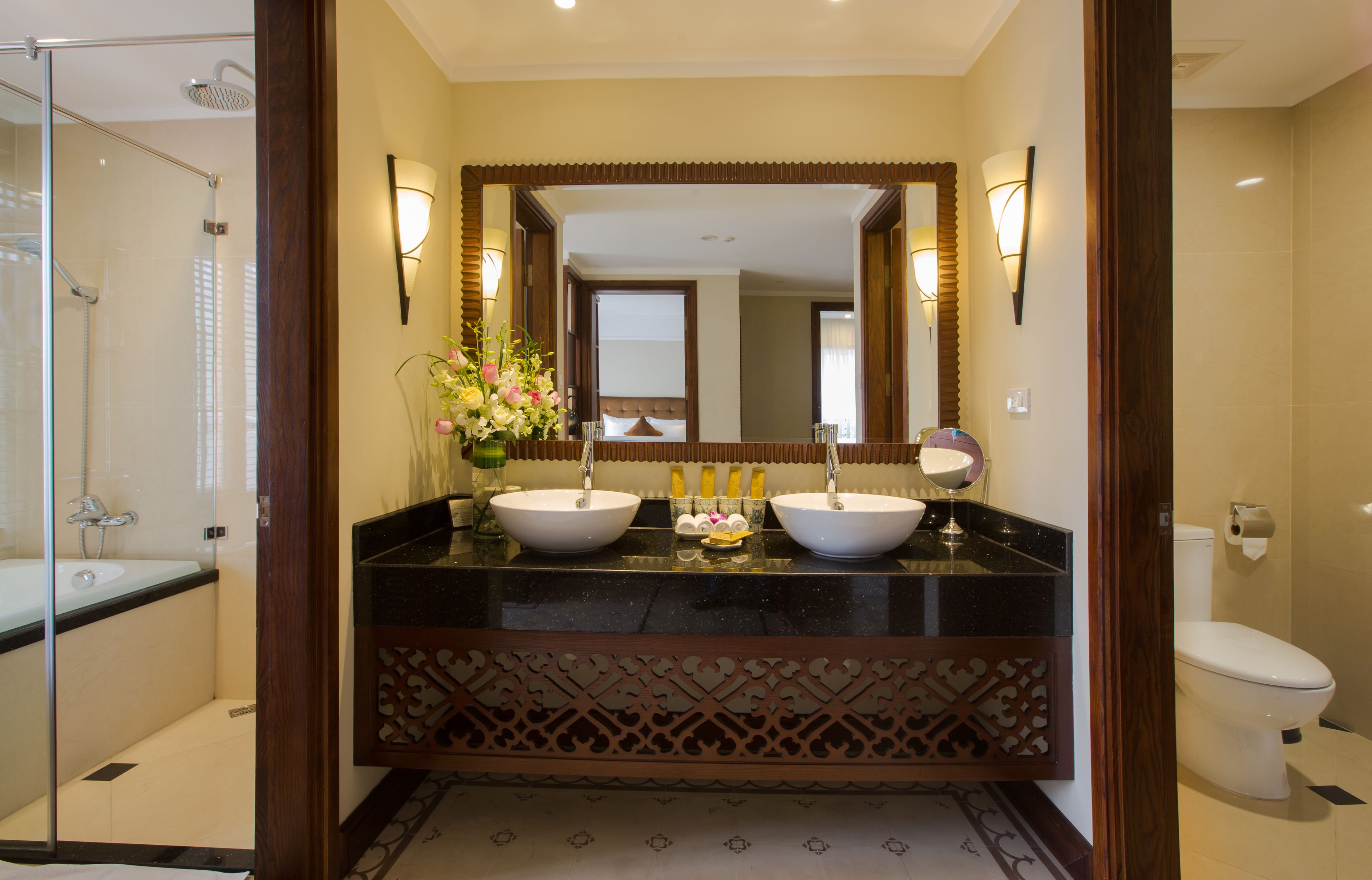 family suite, 1 king and 2 single beds | bathroom | free toiletries, hair dryer, bathrobes, slippers