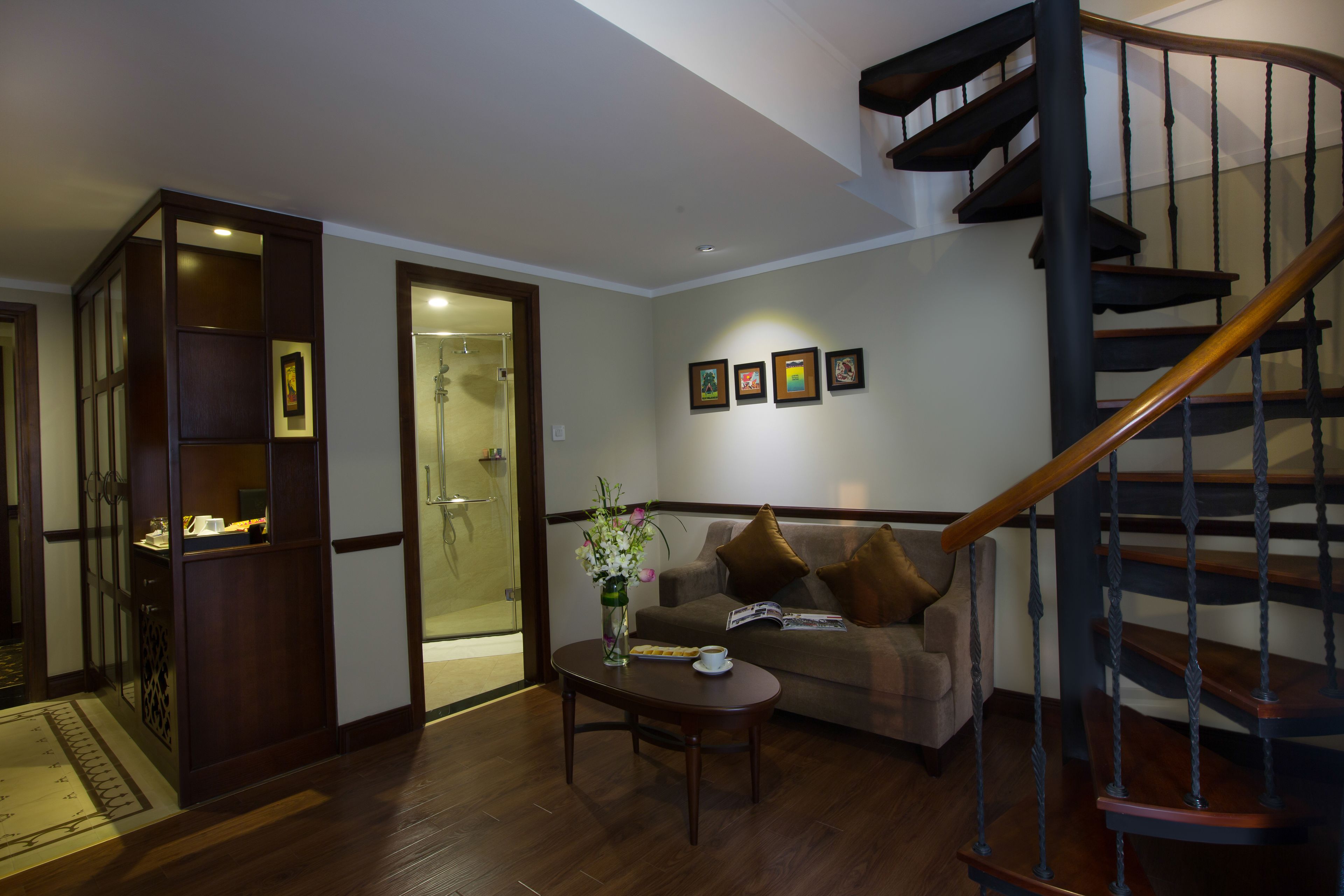 duplex suite, 1 king bed | 1 bedroom, minibar, in-room safe, desk