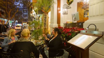 Lunch and dinner served, Vietnamese cuisine