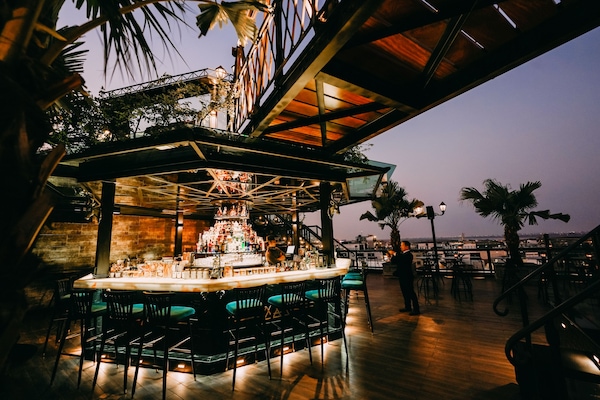 Bar (en la propiedad)