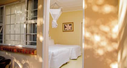 Mosi-O-Tunya Executive Lodge