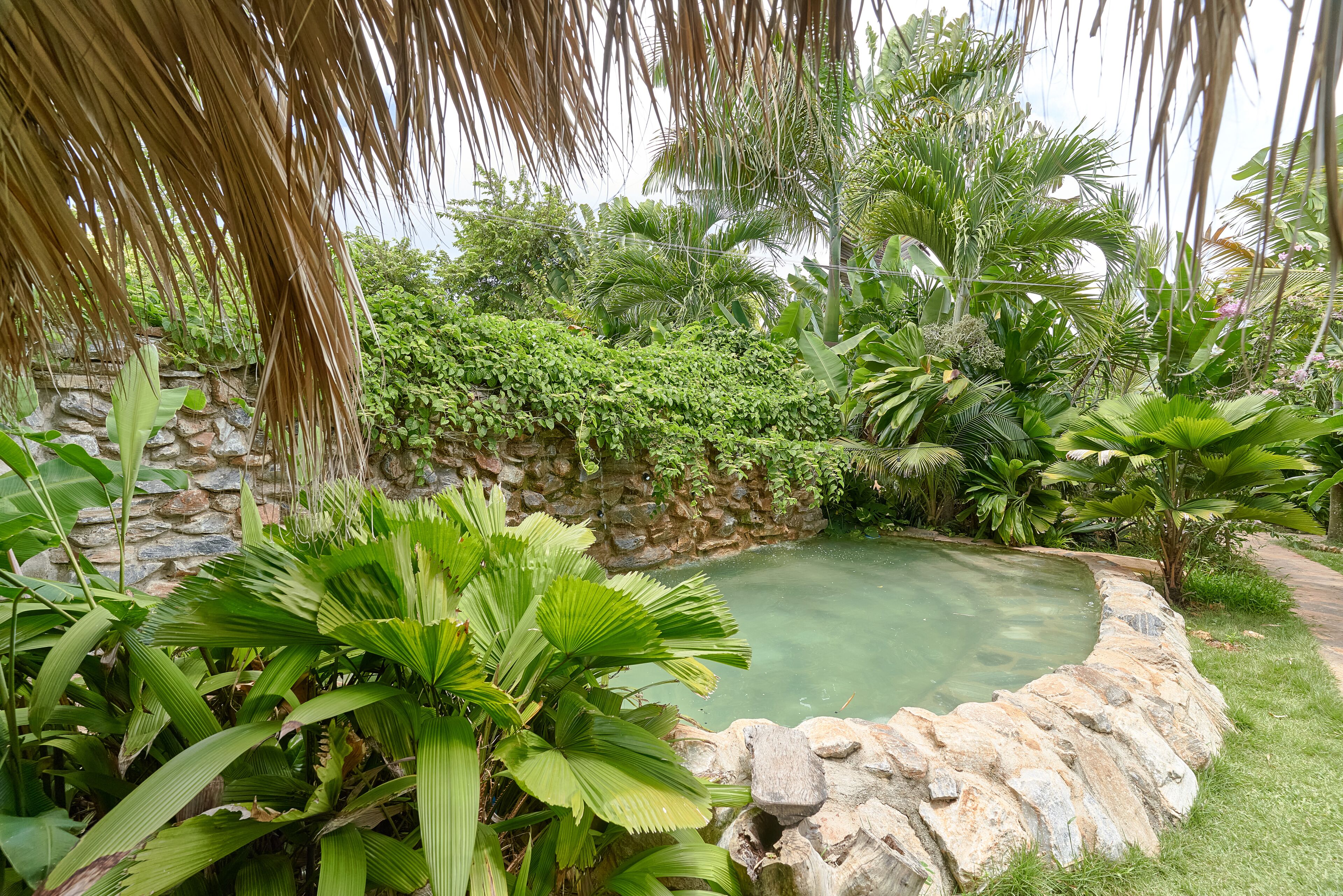 Superior Chalet, 2 Bedrooms, Private Pool, Pool View | Free WiFi, bed sheets