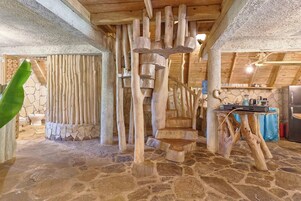 Superior Chalet, 2 Bedrooms, Private Pool, Pool View | Free WiFi, bed sheets