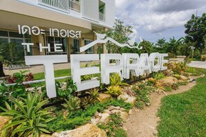 Front of property – evening/night - The Terrace Hotel (Nakhon Si Thammarat)