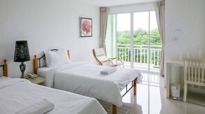 Standard Twin Room | Desk, free WiFi, bed sheets - The Terrace Hotel (Nakhon Si Thammarat)
