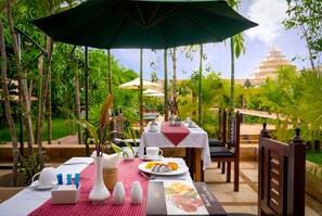 Daily continental breakfast (USD 8 per person) - Model Angkor Resort (Siem Reap)