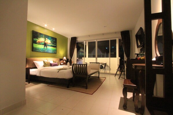 In-room safe, rollaway beds, free WiFi