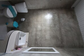 Deluxe Room | In-room safe, rollaway beds, free WiFi - The Charm Hotel (Karon)