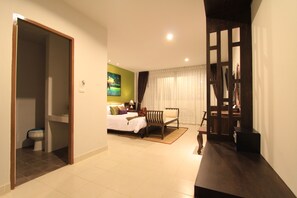 Super Deluxe Room | In-room safe, rollaway beds, free WiFi - The Charm Hotel (Karon)