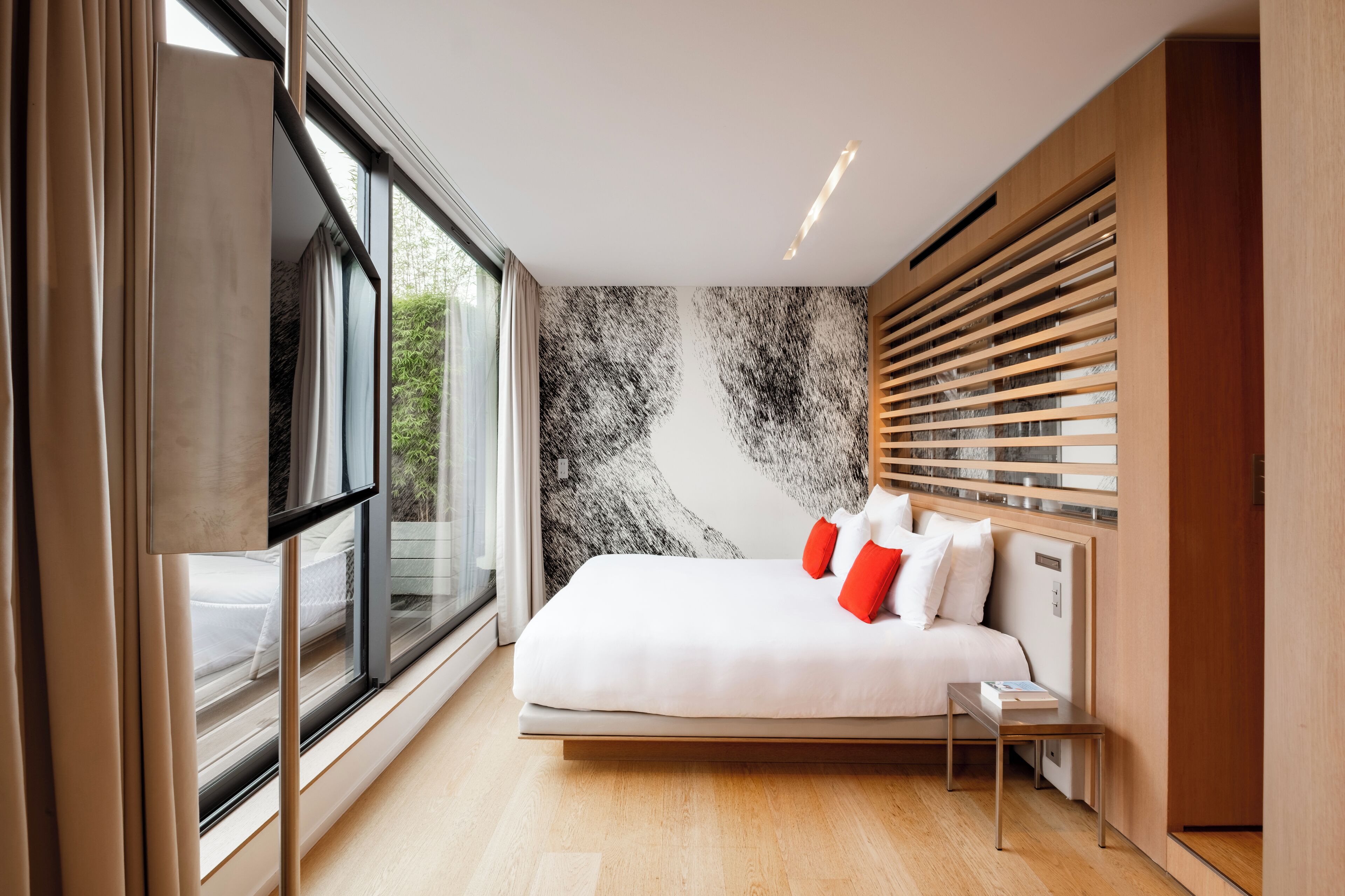 Rodin Suite | Hypo-allergenic bedding, down comforters, in-room safe, blackout drapes