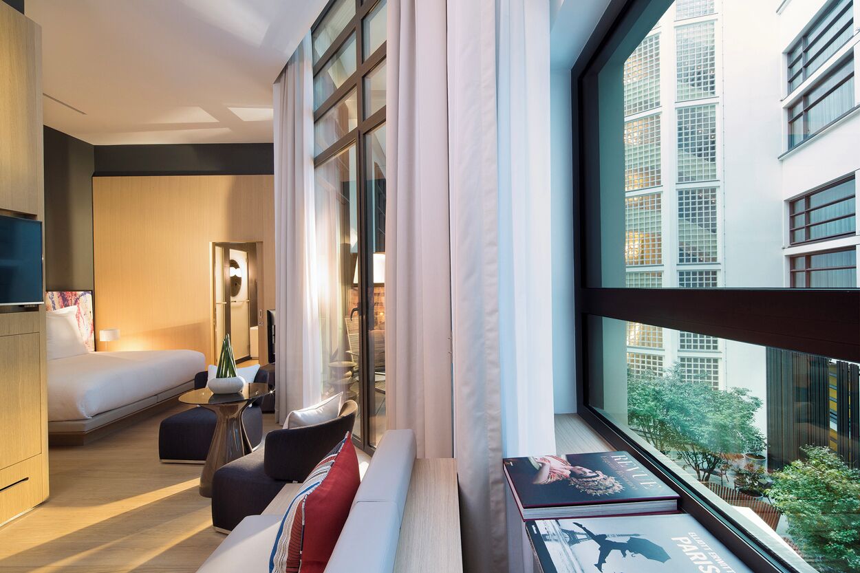 junior suite | 1 bedroom, hypo-allergenic bedding, down duvets, in-room safe