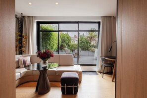 Suite Spa Codet | Literie hypoallergénique, couette en duvet, coffre-fort