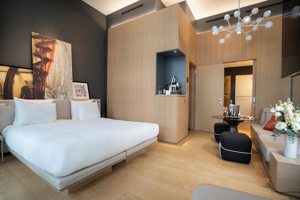 Junior Suite, Terrace | 1 bedroom, hypo-allergenic bedding, down comforters, in-room safe