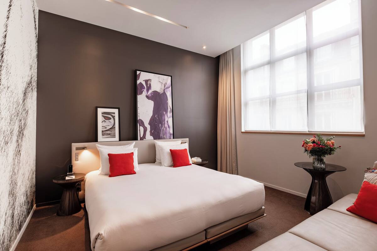 Hypo-allergenic bedding, down duvets, in-room safe, blackout curtains