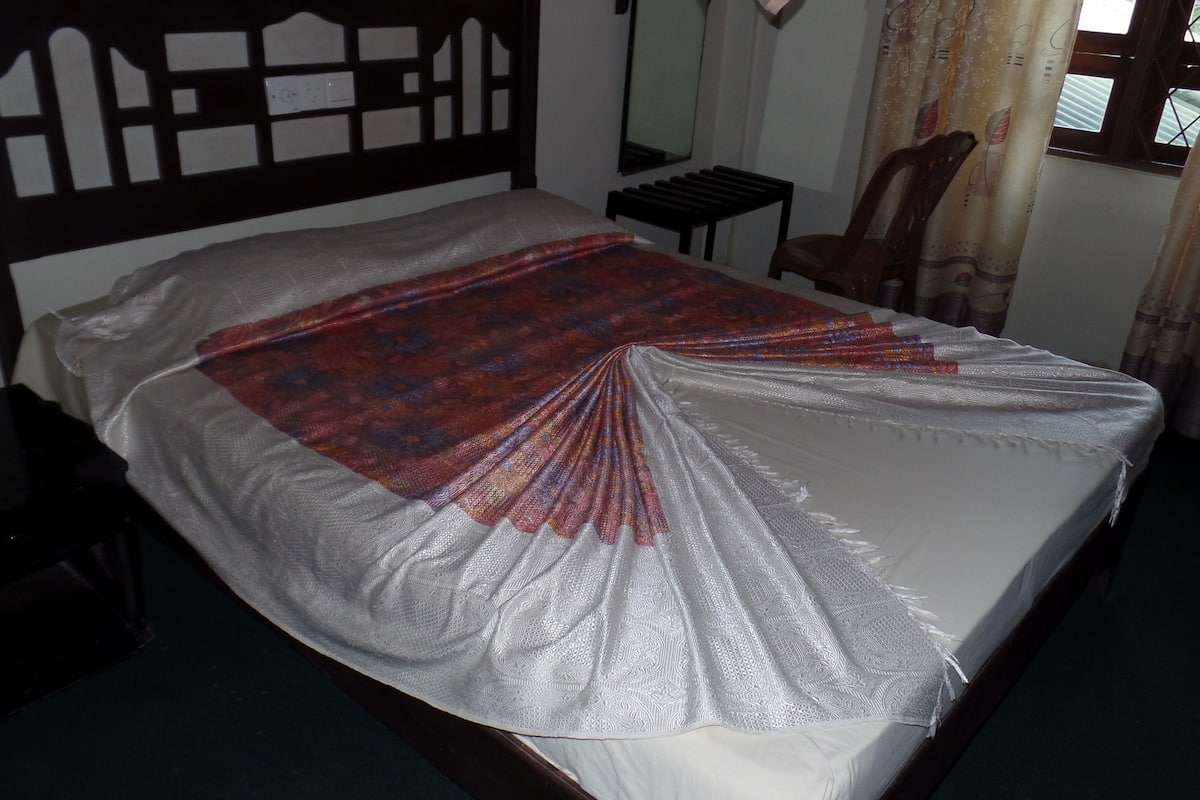Doppia Basic uso singolo, 1 camera da letto, non fumatori | Materassi a doppio strato, con stile personalizzato