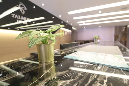 Talmud Hotel Yizhong