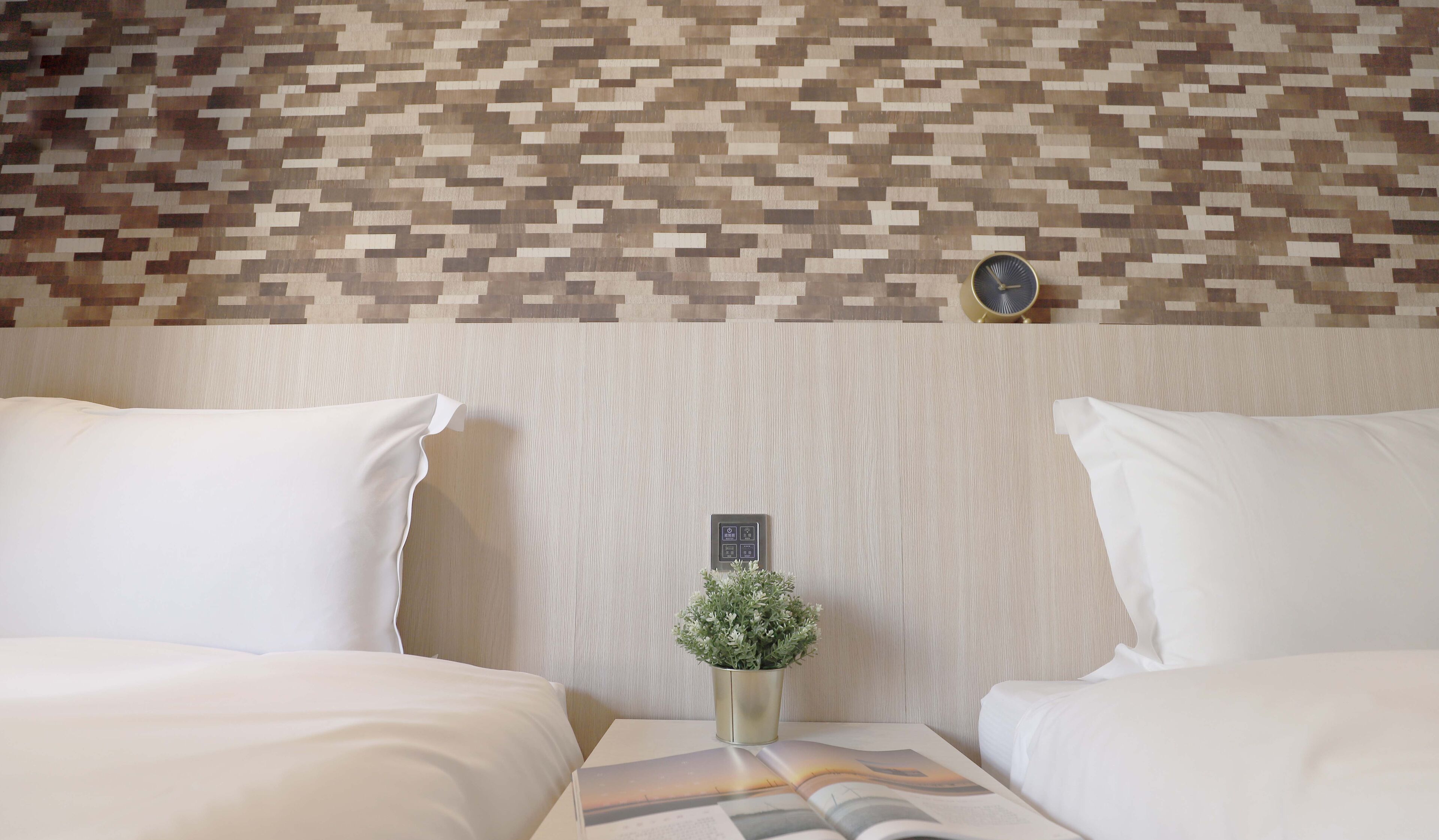 standard twin room, city view | down duvets, free minibar, individually decorated