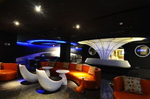 Lobby sitting area - Space Inn Hengyang Branch (Taipei)