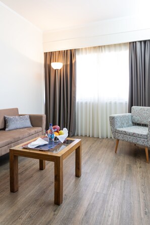 Suite | View from room - Hotel Black Tulip - Porto Gaia (Vila Nova de Gaia)