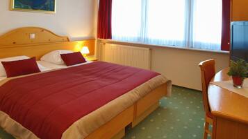 Een minibar, een kluis op de kamer, gratis wifi