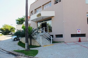 View from property - Fenix Hotel Campinas (Campinas)