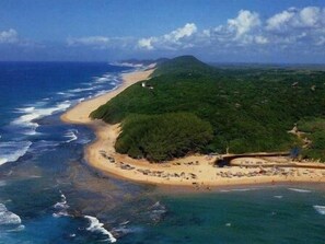 Nær stranden, buss til stranden (inkludert) og fridykking