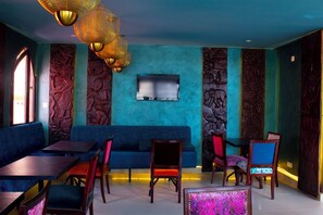 Se sirven desayunos, comidas, cenas y cocina internacional 