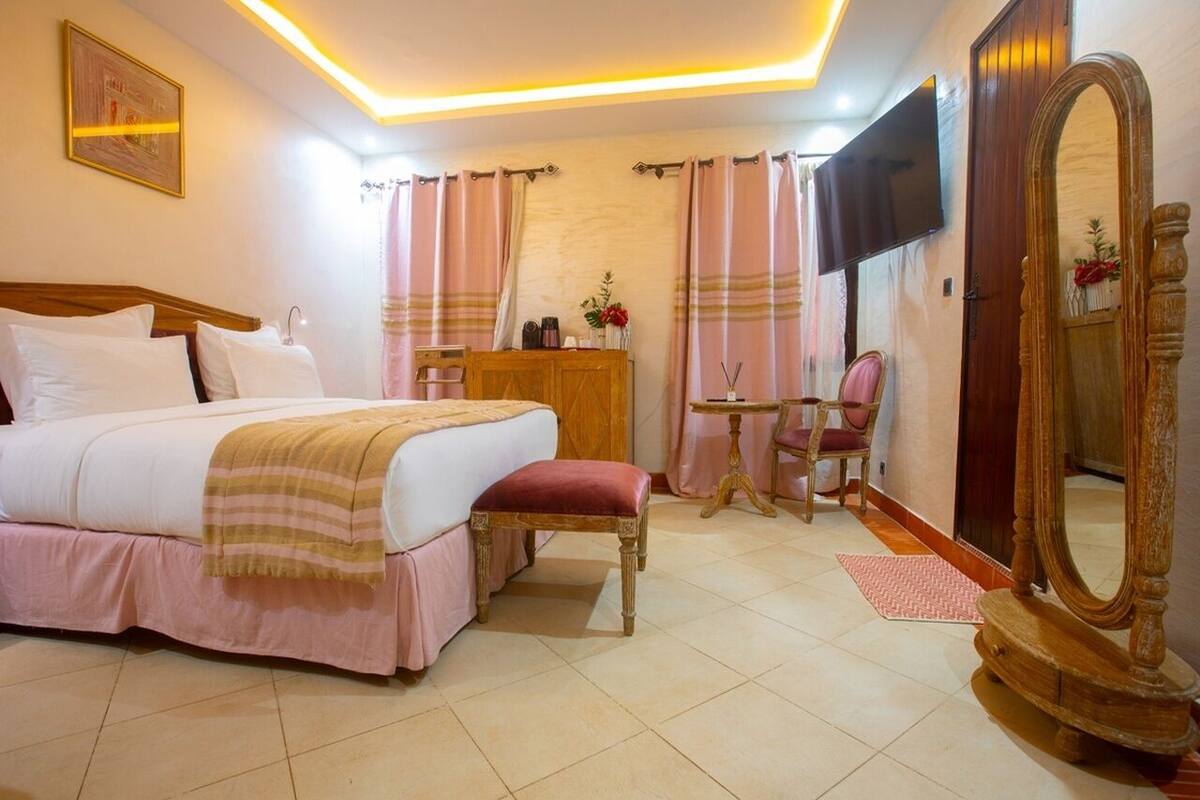 Deluxe Room | Premium bedding, Select Comfort beds, minibar, in-room safe