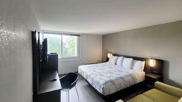 Modern, Kamar, 1 Tempat Tidur King, Bebas Asap Rokok | Bantalan ekstra lembut, meja kerja, Wi-Fi gratis, dan seprai linen