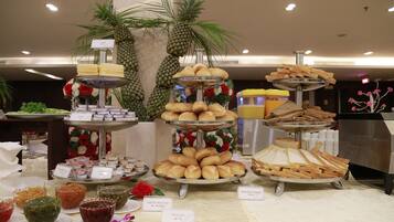 Bao gồm bữa sáng buffet hàng ngày