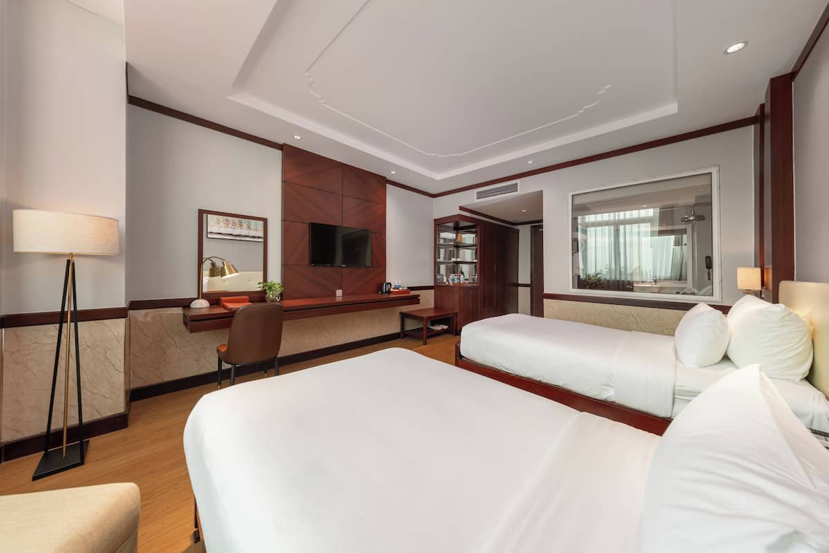 Oriental Suite | Premium bedding, minibar, in-room safe, desk