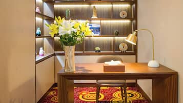 Presidential Double Room | 1 bedroom, premium bedding, minibar, in-room safe