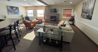 Elk Island Studios – Lamont