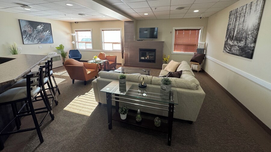 Elk Island Studios – Lamont