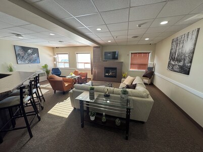 Elk Island Studios – Lamont