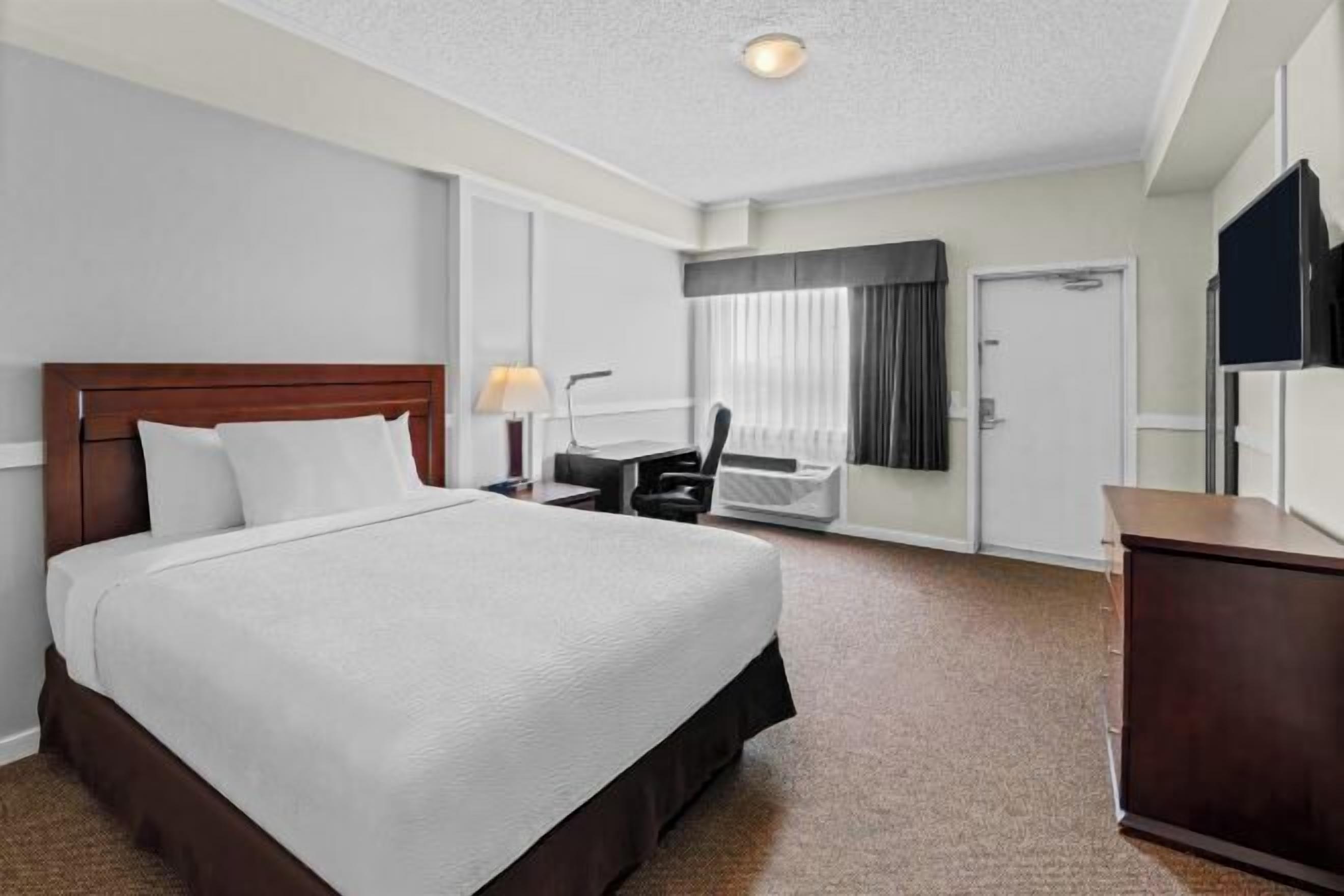 Literie hypoallergénique, rideaux d’obscurcissement