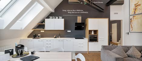 Penthouse, 3 Bedrooms | Private kitchen | Fridge, oven, stovetop, dishwasher