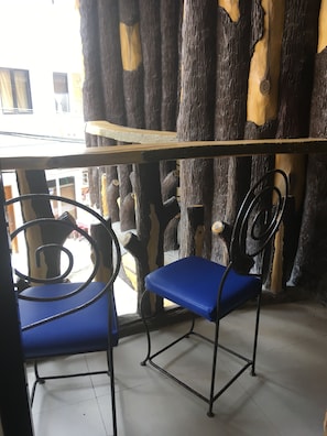 Deluxe Quad with Balcony Serene | 발코니 전망