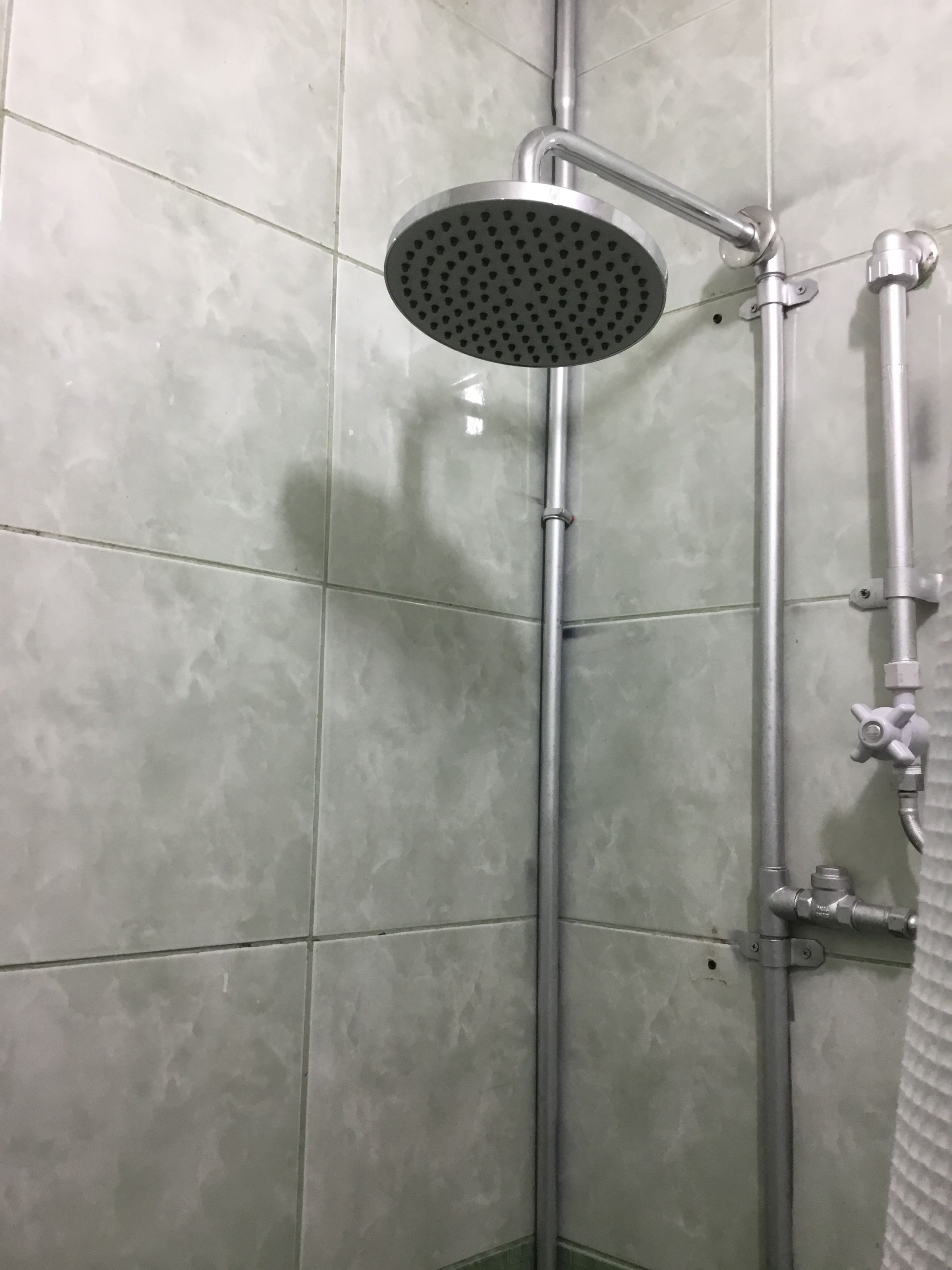 room for 6 persons | bathroom shower