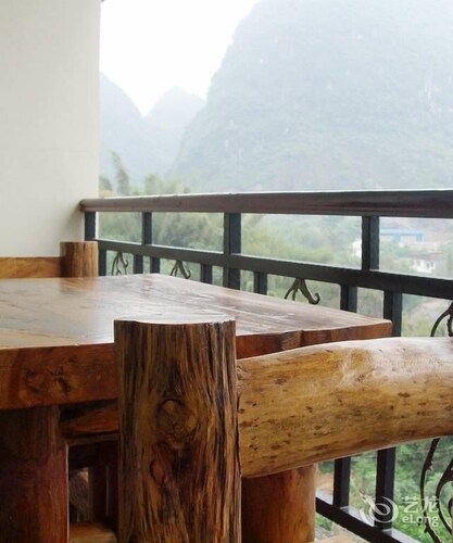 Yangshuo River Valley Resort Hotel