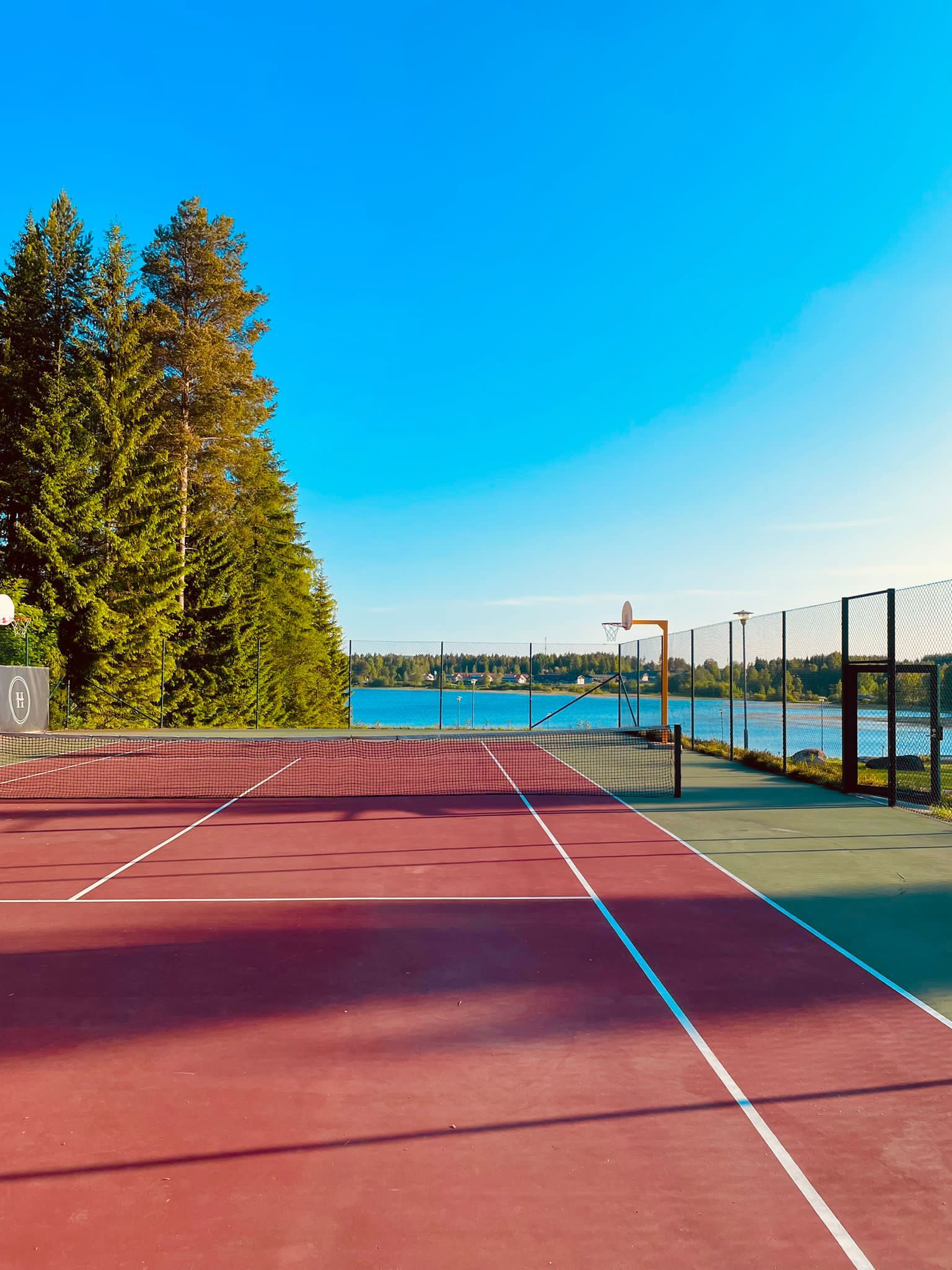 Tennis court