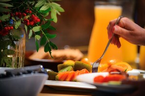 Frokostbuffé hver dag (mot et tillegg)
