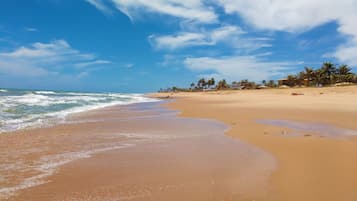 Na praia