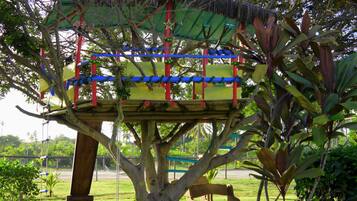 Tempat bermain anak – indoor
