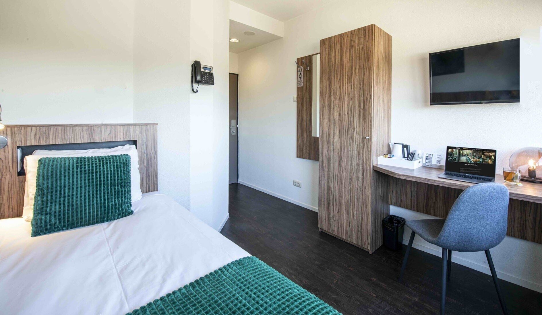 Premium bedding, in-room safe, desk, soundproofing