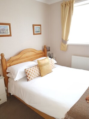 Basic Double Room - Swandale Guest House (Bridlington)